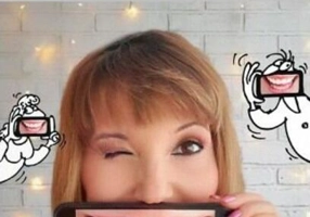 Cu zâmbetul pe...muze!