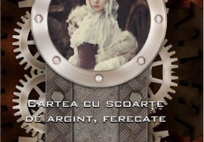 Delirul încapsulat. Carte cu scoarțe de argint, ferecate