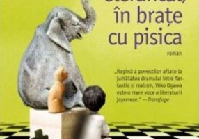 Înotând cu elefantul, în brațe cu pisica